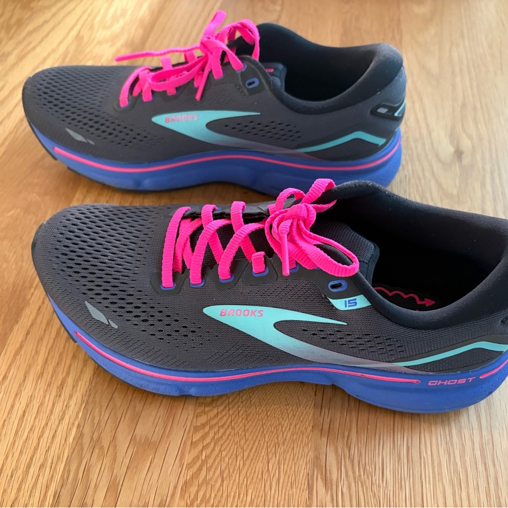 Brooks Women's Athletic Shoes - Gray and Pink - barely worn!